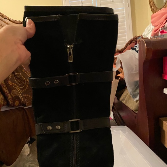 Nice black tall boots - Picture 5 of 5